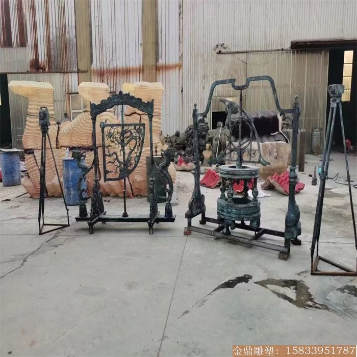 古代器具铜雕塑 